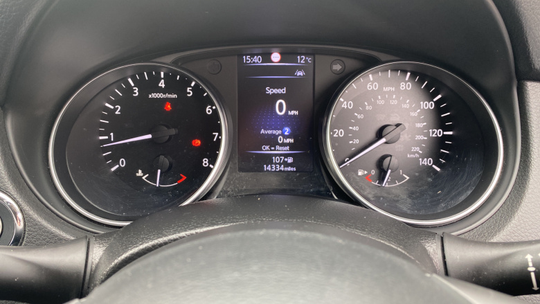 Nissan Qashqai 1.2 DiG-T N-Connecta 5dr Petrol Hatchback